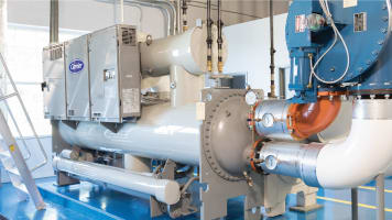 carrier-chiller-in-industrial-setting-card-version