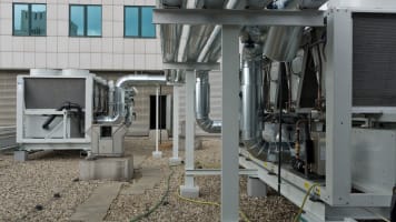 carrier-air-cooled-chiller-with-piping