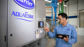 carrier-service-technician-programming-chiller