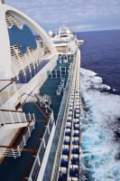 cruise-ship-sailing