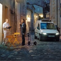 shopkeeper-delivery-van-carrier-neos