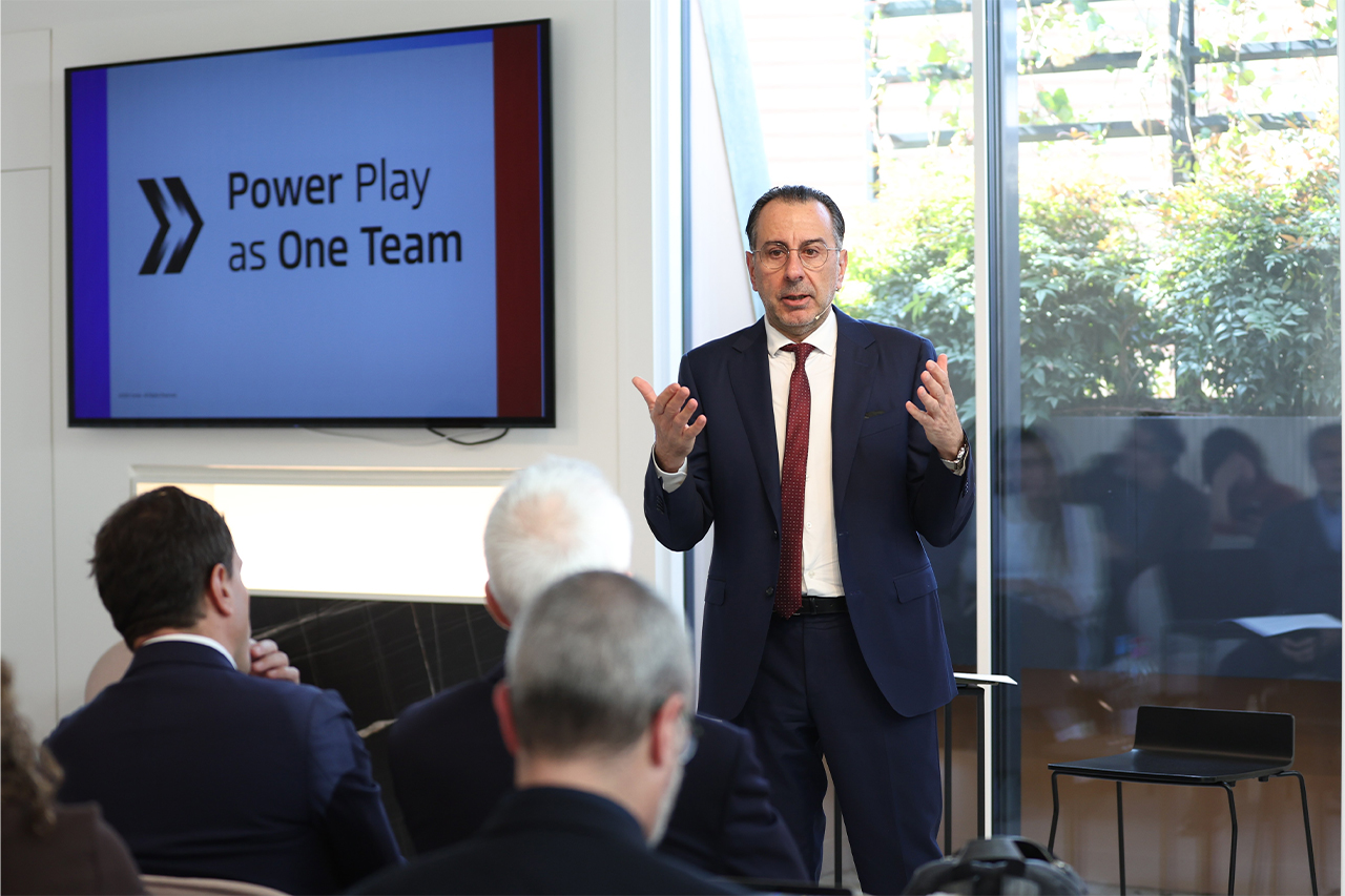 Stefano dallabona powerplay as one team