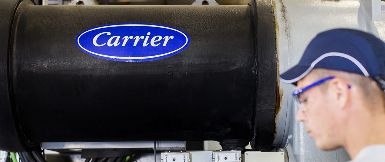 carrier-bluedge-service-technician-on-site_h