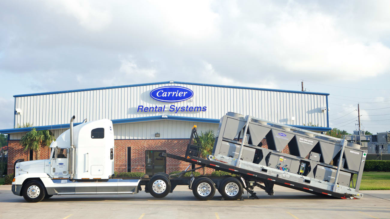 carrier-rentals-truck-in-front-of-rental-depot-data-centers