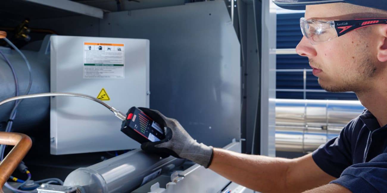 carrier-bluedge-service-technician-maintenance_h
