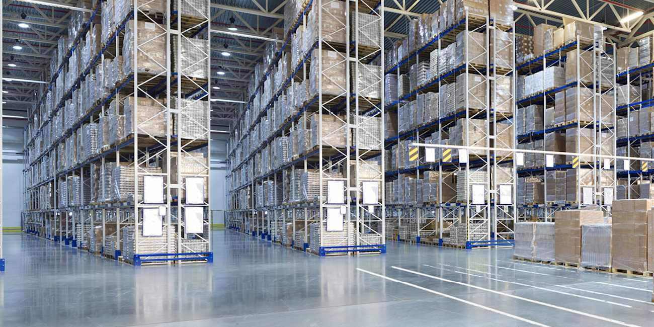 Storage_and_logistics_Carrier_Rental_banner