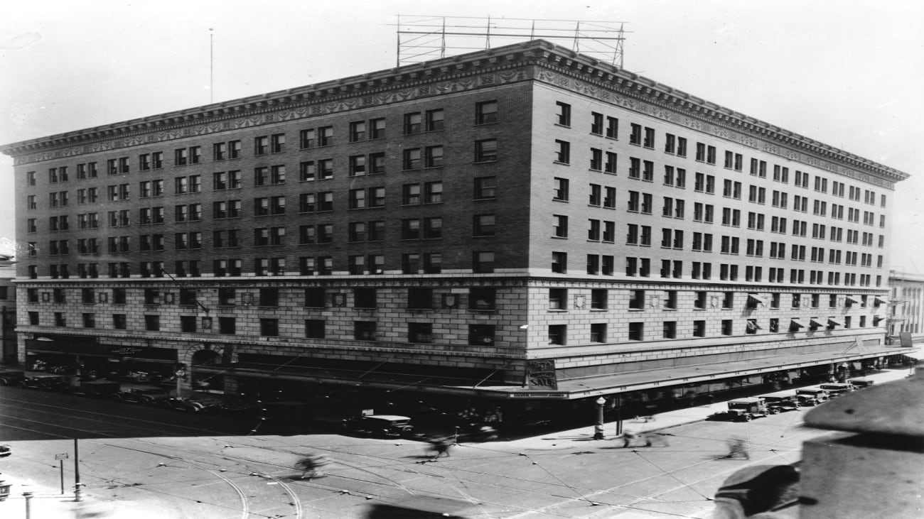 ac history, air conditioning history, air conditioning in the 1920s, beyond the factory, carrier air conditioner company, carrier commercial air conditioner, distinguished service, hvac history, history of carrier air conditioning, first air conditioned building in the world, air conditioning in homes