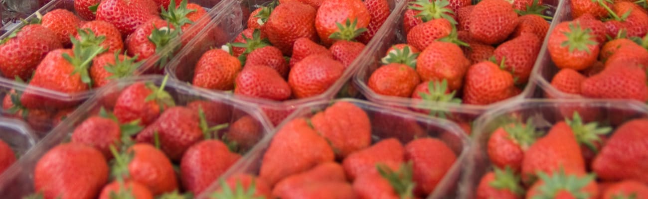 strawberries-and-pineapples