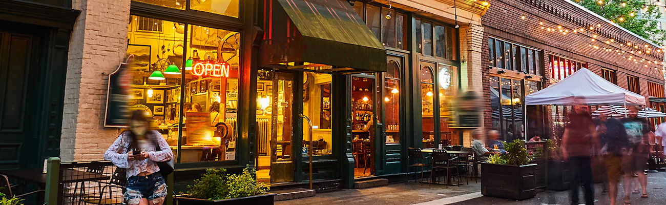 restaurant-exterior-4x1