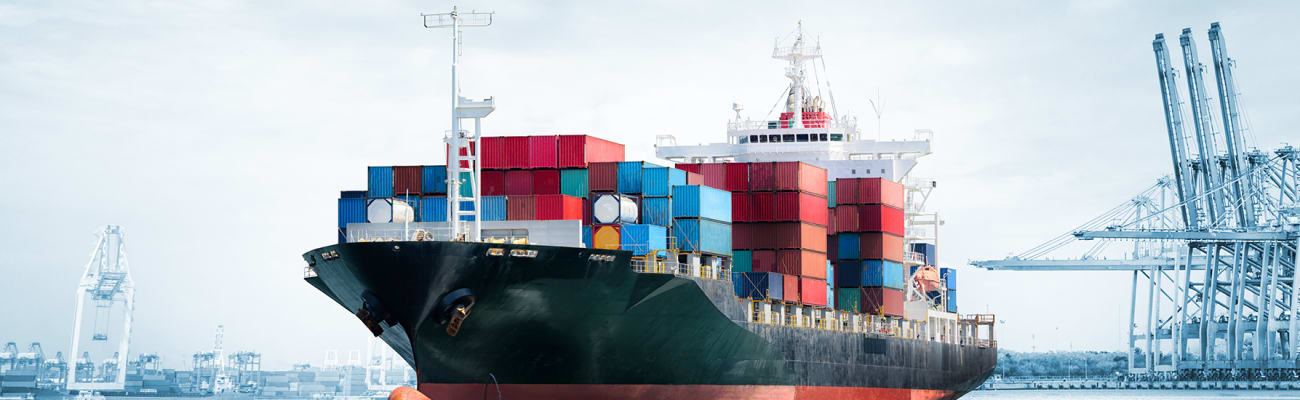 container-ship-moored_h