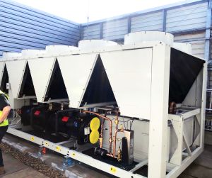 carrier-case-study-gatwick-airport-30XAV_chiller carrier-case-study-gatwick-airport-30XAV_chiller