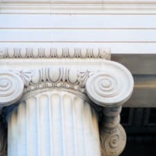 carrier-column-detail-on-historic-building-sm