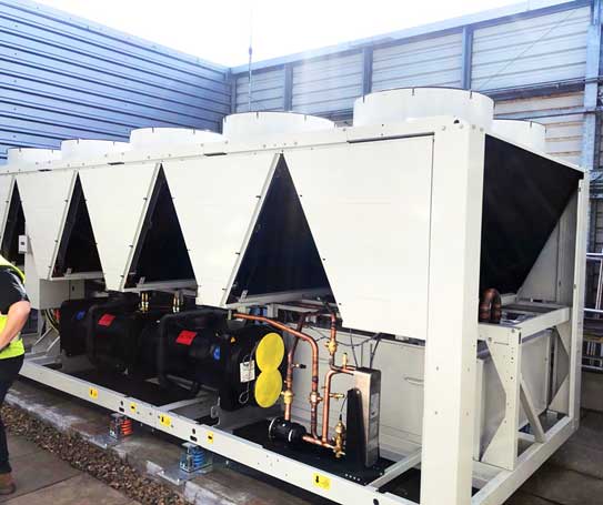 carrier-aquaForce-30XAV-chiller-gatwick-airport carrier-aquaForce-30XAV-chiller-gatwick-airport