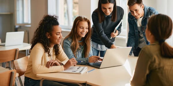 high-school-kids-working-on-laptop