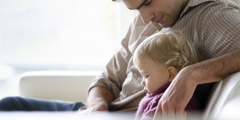 dad-with-daughter
