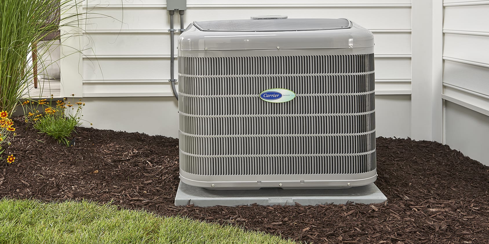 Carrier_Outdoor_Unit_Straight_On-3x2