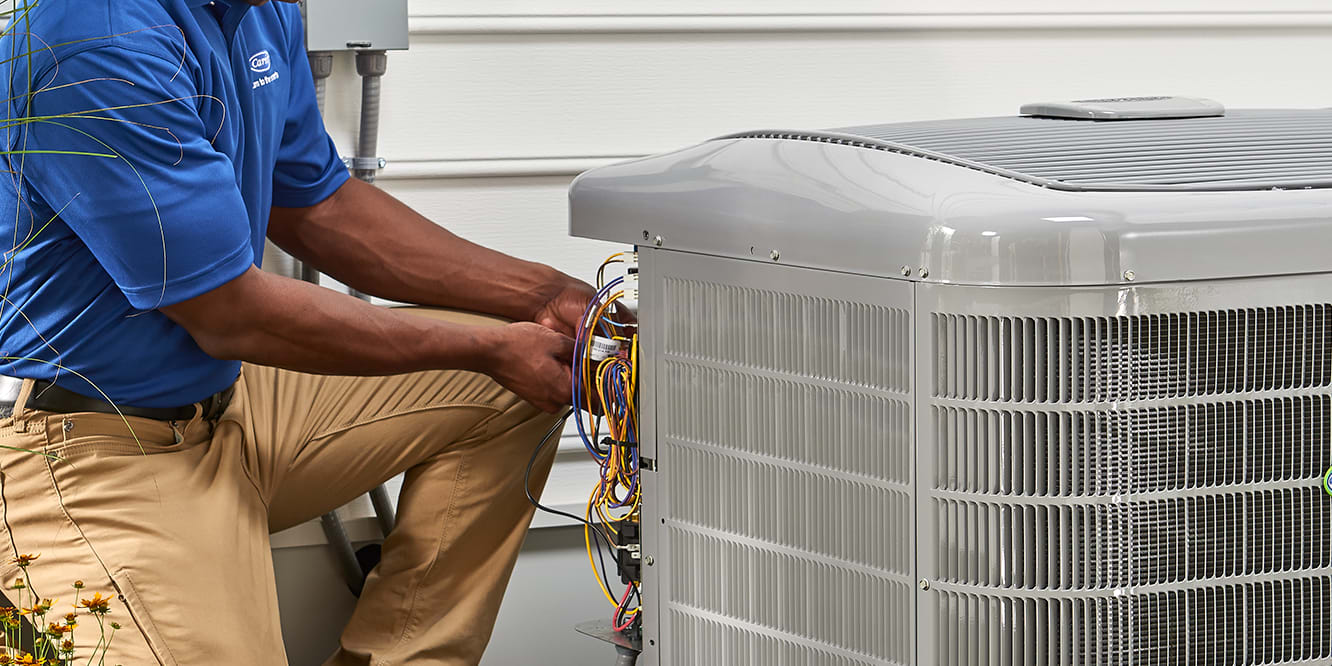 dealer-servicing-air-conditioner-3x2