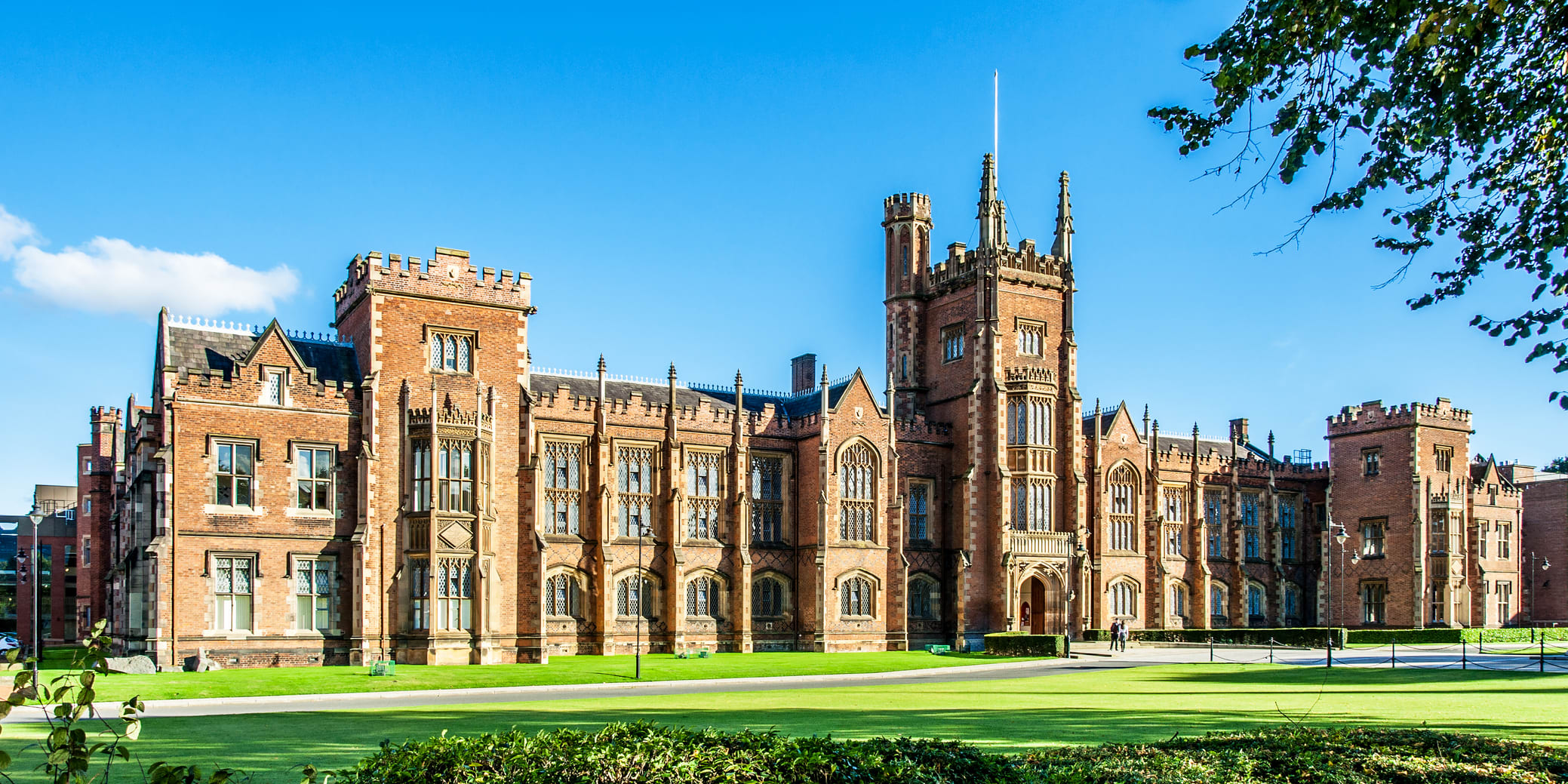 Queens-University-Belfast-dreamstime_m_80752043