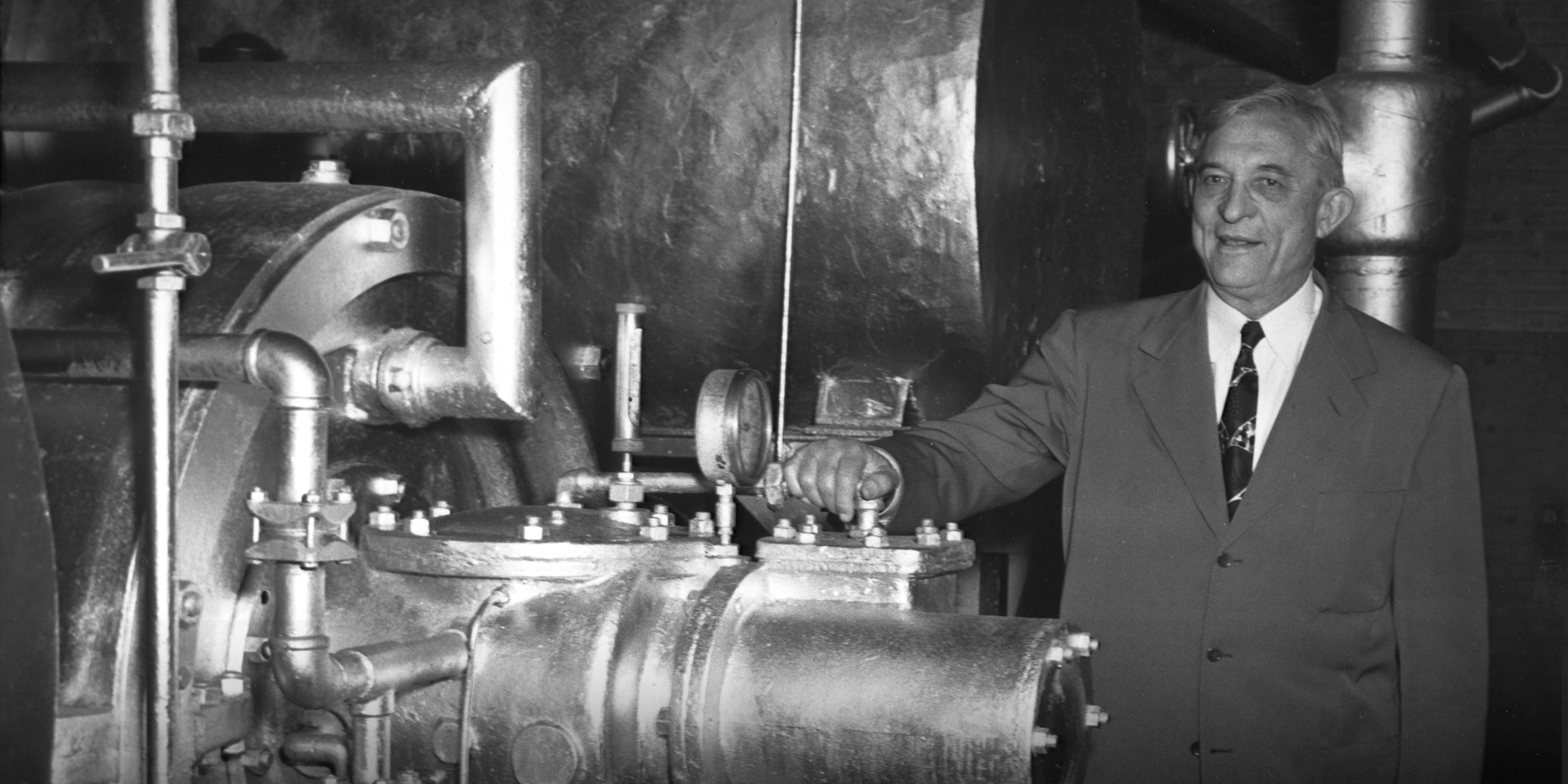 Willis_Carrier_Visits_Onondaga_Pottery_16x9