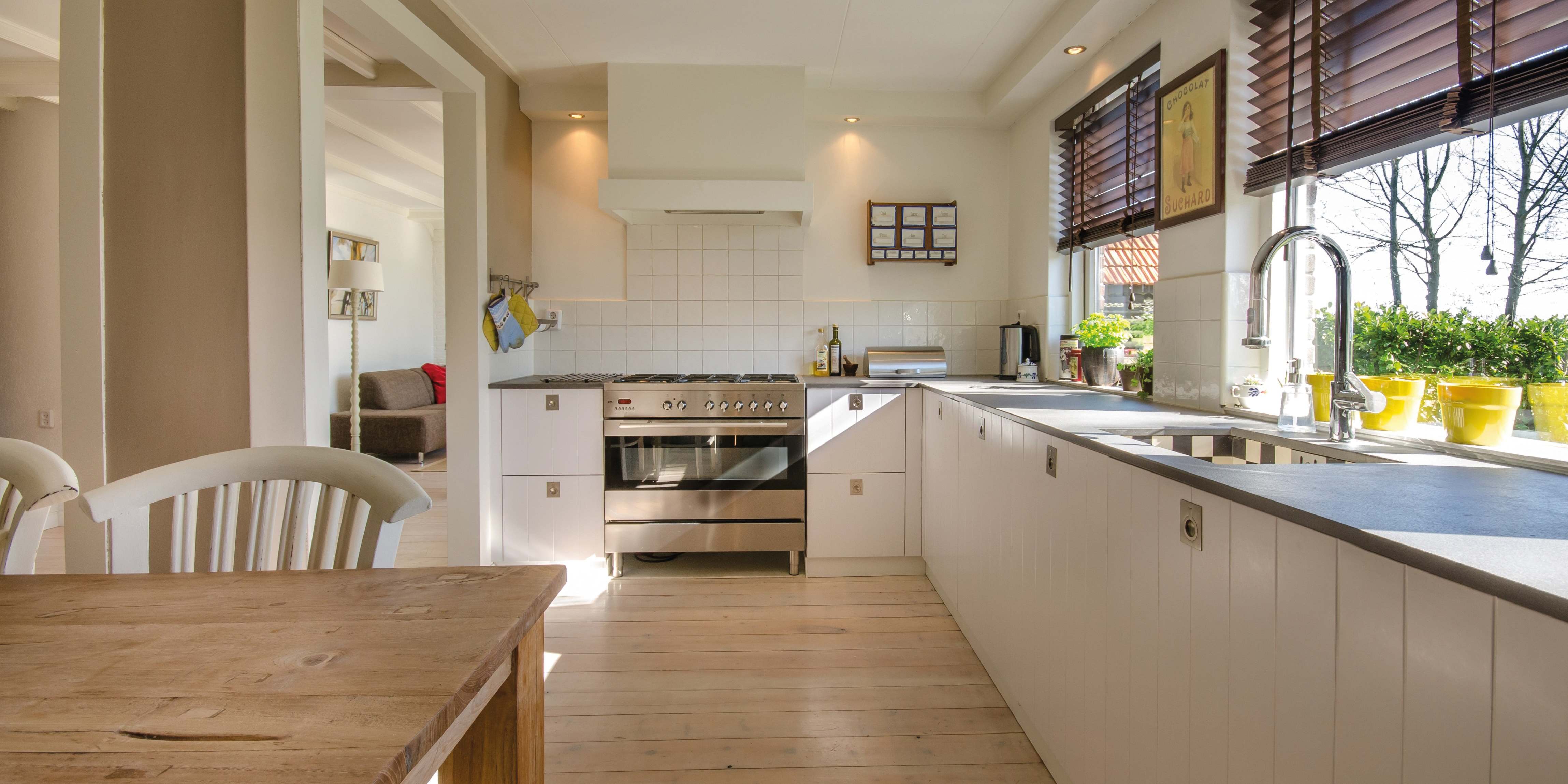 gloria-kitchen-16x9