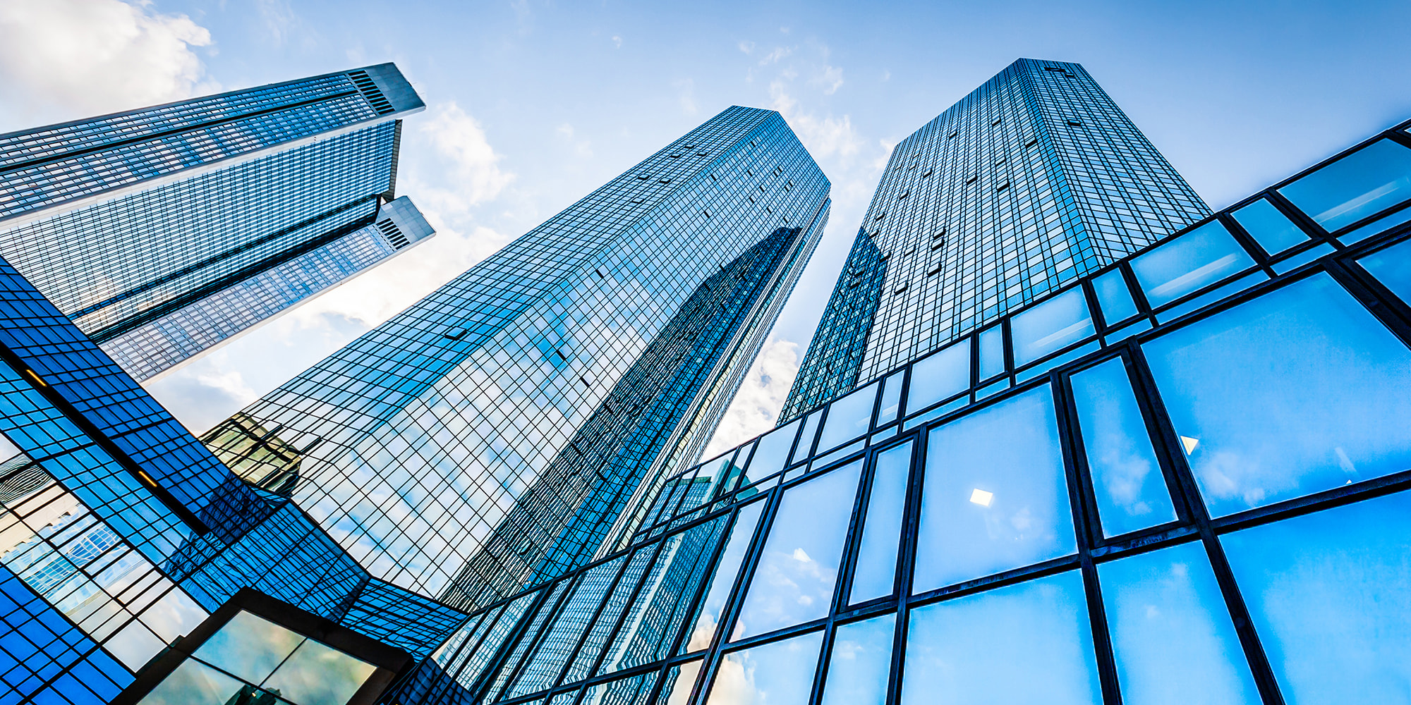 carrier-commercial-hvac-solutions-cool-office-buildings