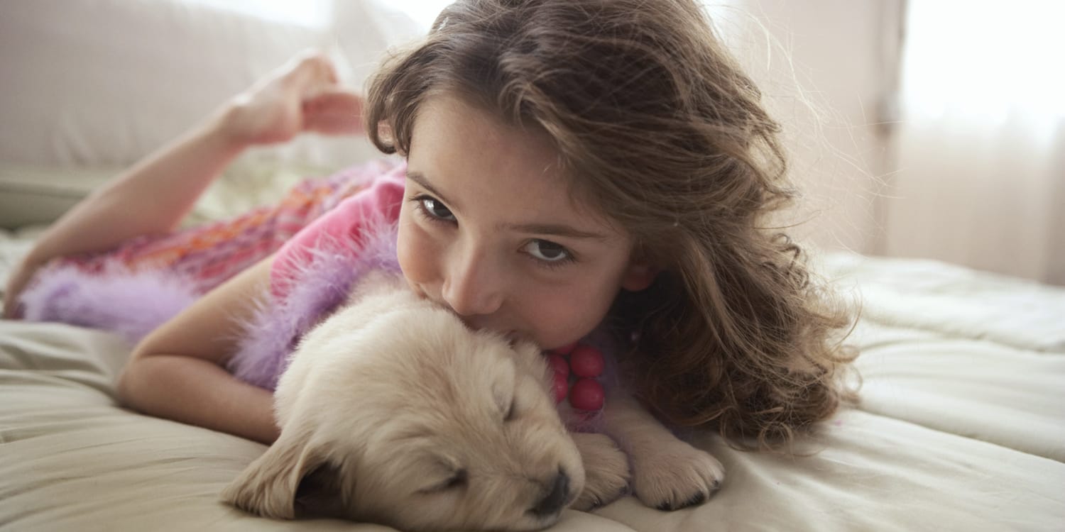 comfortable-girl-with-pet