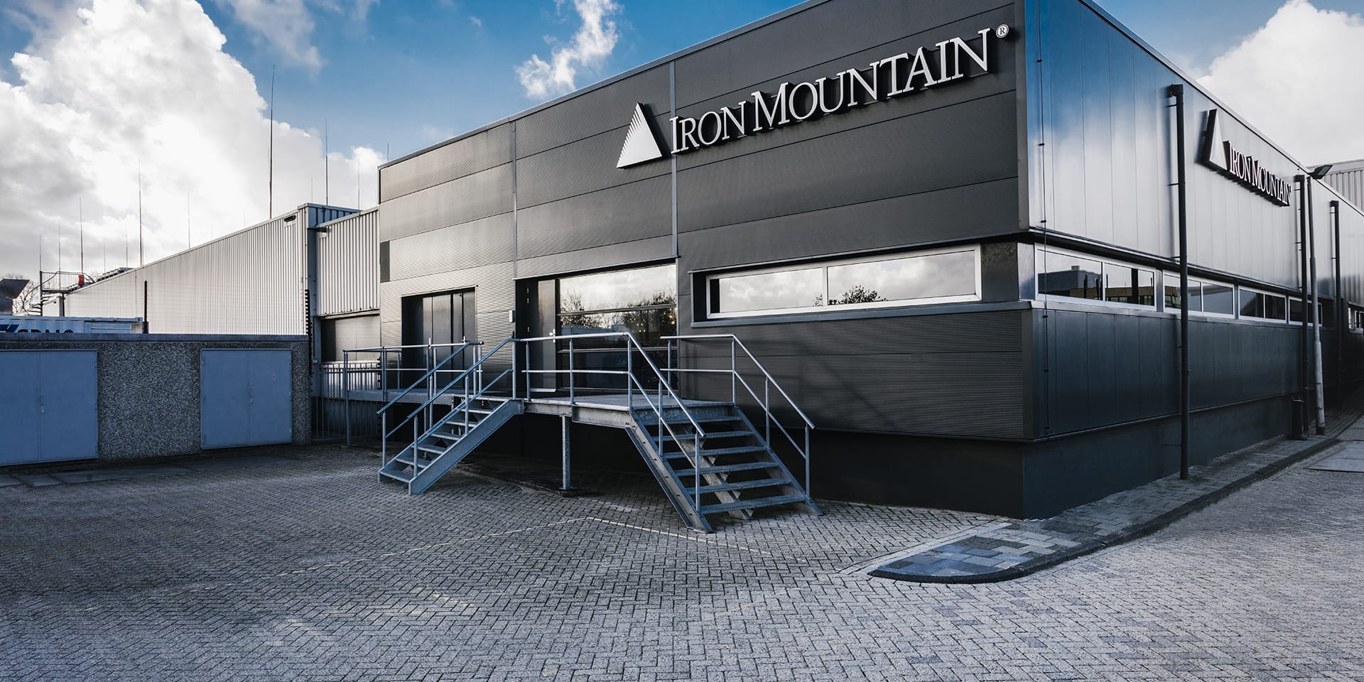 iron-mountain-data-center-exterior