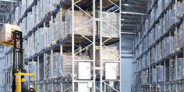 Storage_and_logistics_Carrier_Rental_banner_2