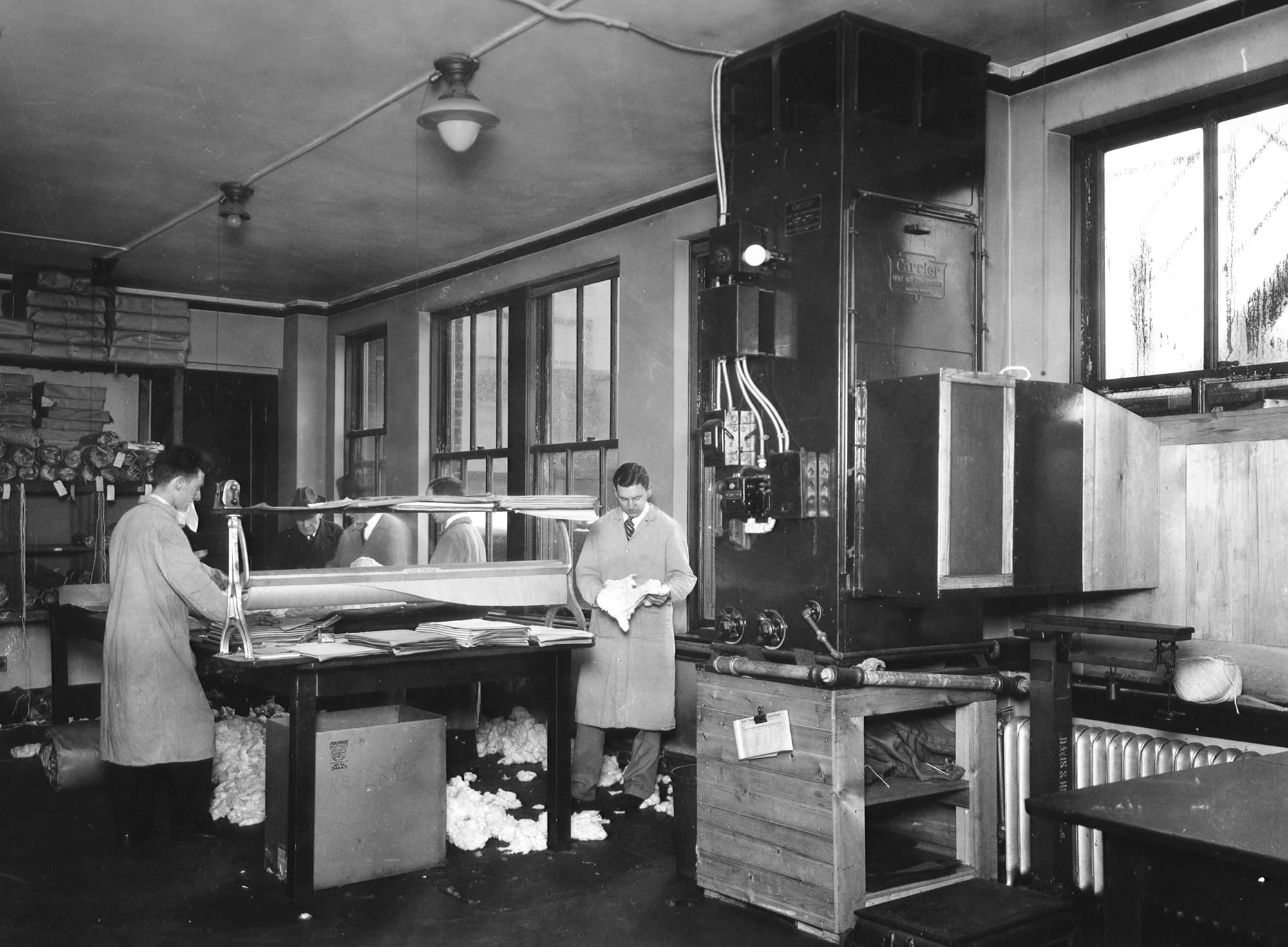 1906-ne-cotton-buyers-textile-plant