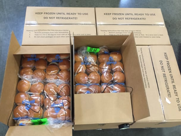 Image 1: Packaged buns with TempTale monitors Packaged buns with TempTale monitors
