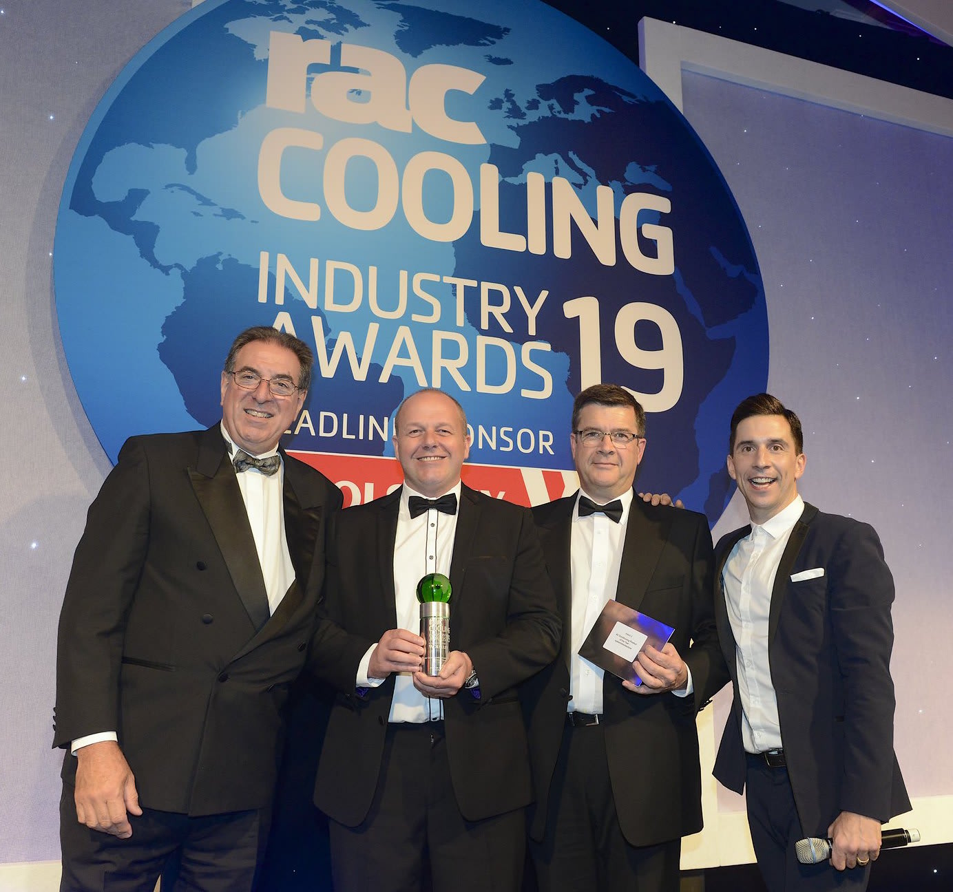 carrier-19DV-chiller-cooling-industry-awards-2019