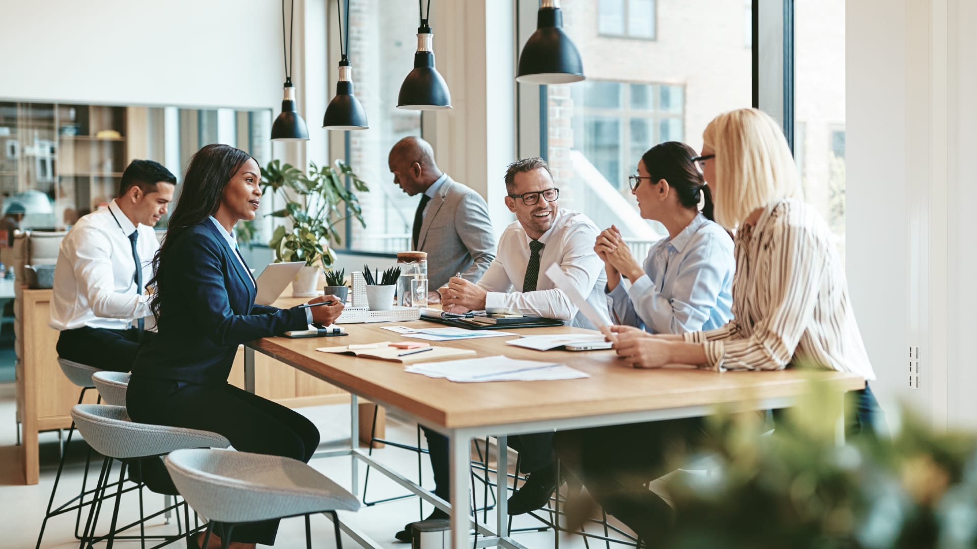 Carrier sustainability office, employees conversation