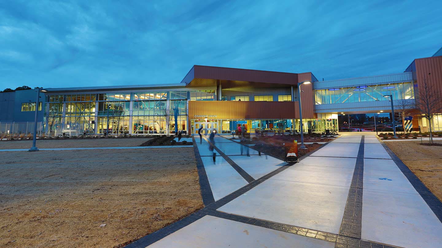 carrier-exterior-courtyard-university-of-alabama-at-dusk