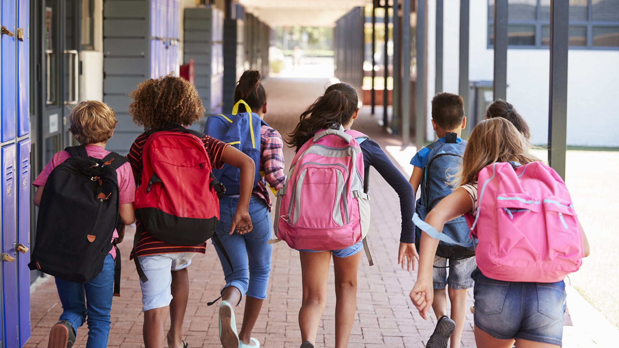 school-kids-running-in-hallway