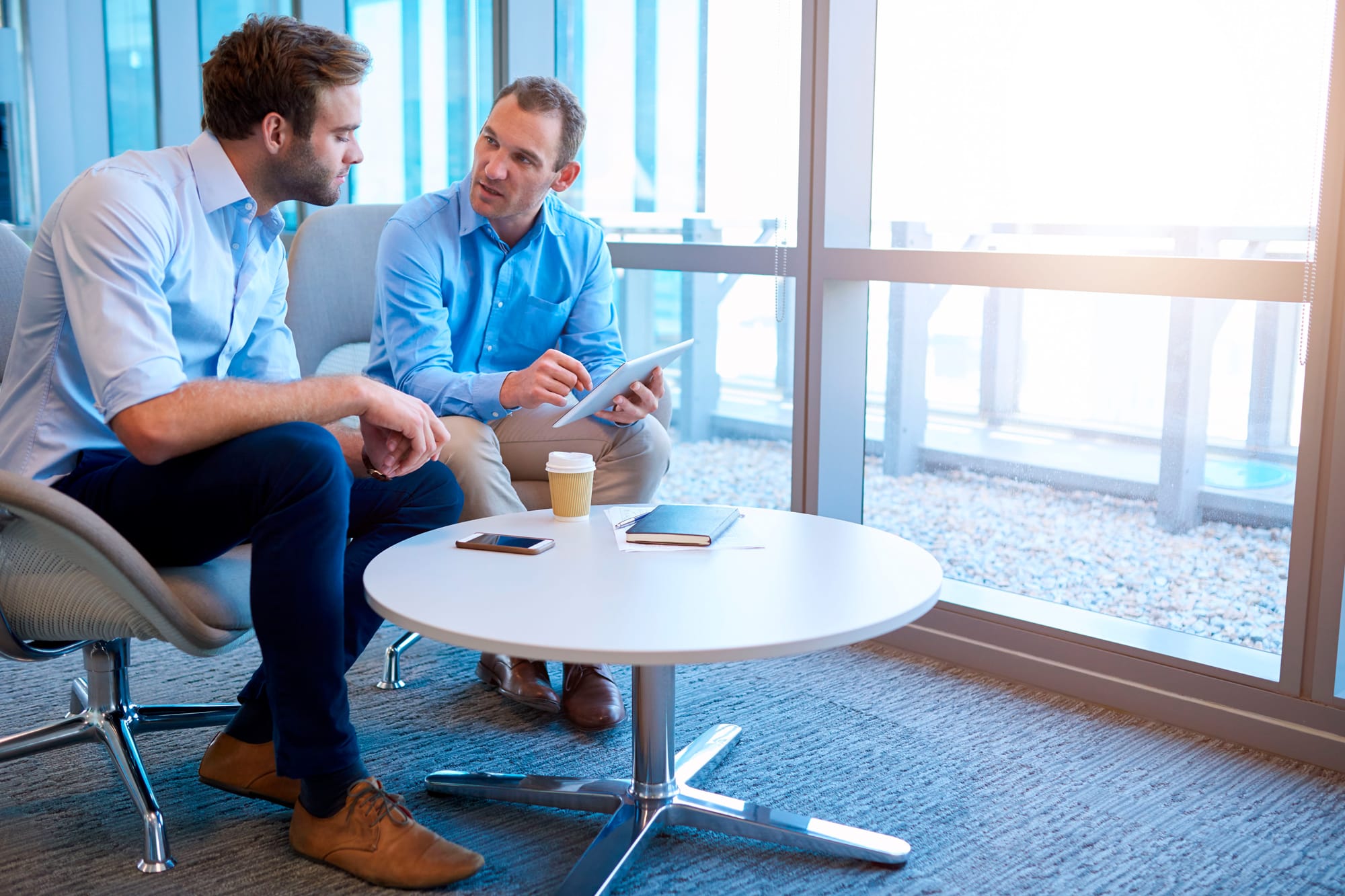 Discussion картинка. Люди. Коммуникация сейчас. Общение людей. Own conversation.