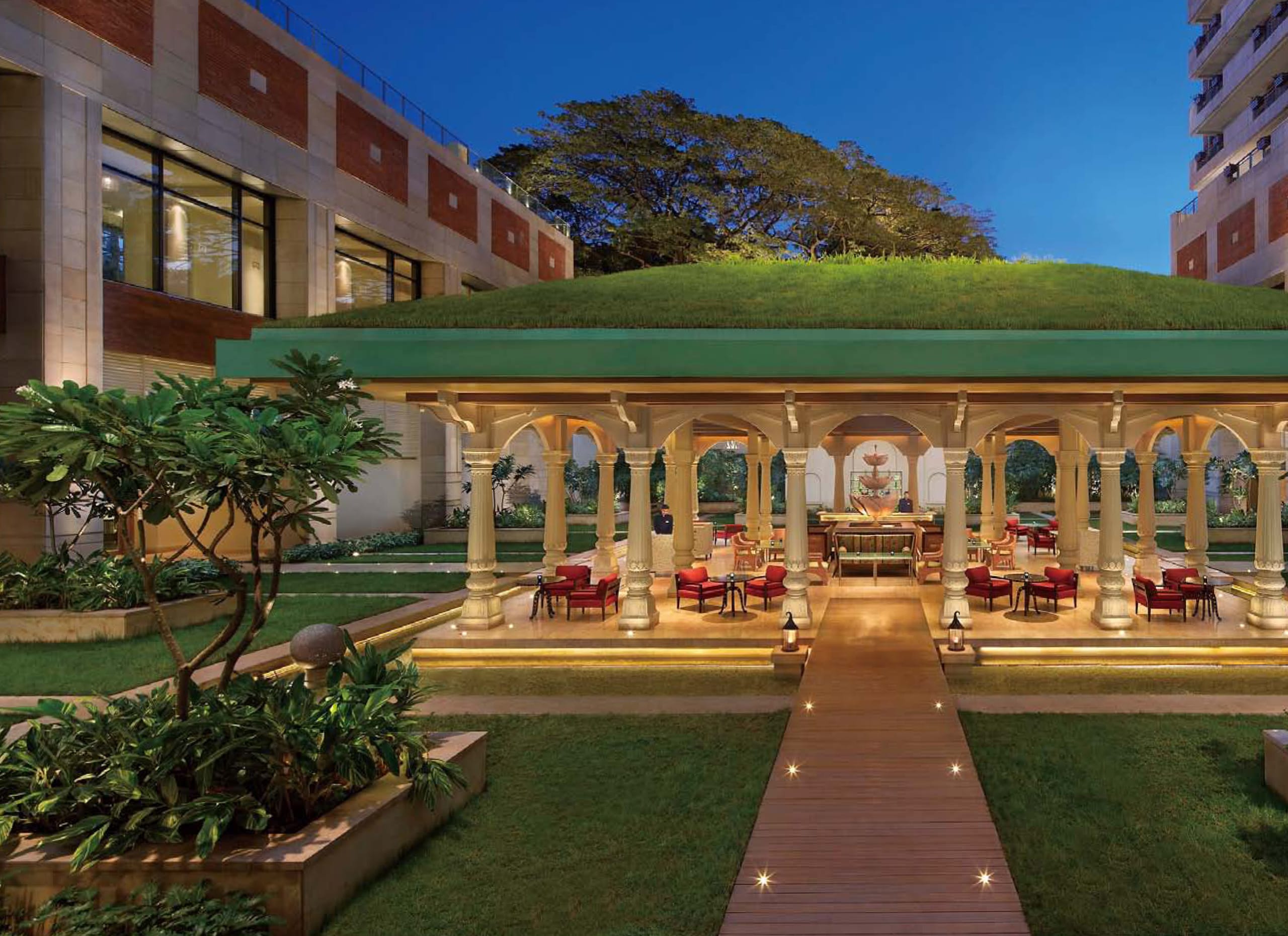 carrier-cools-itc-hotel-royal-gardenia