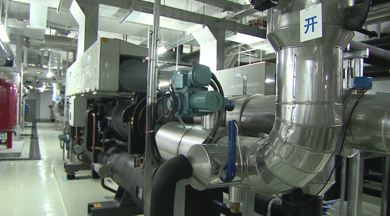carrier-heat-recovery-chillers-heat-domestic-hot-water
