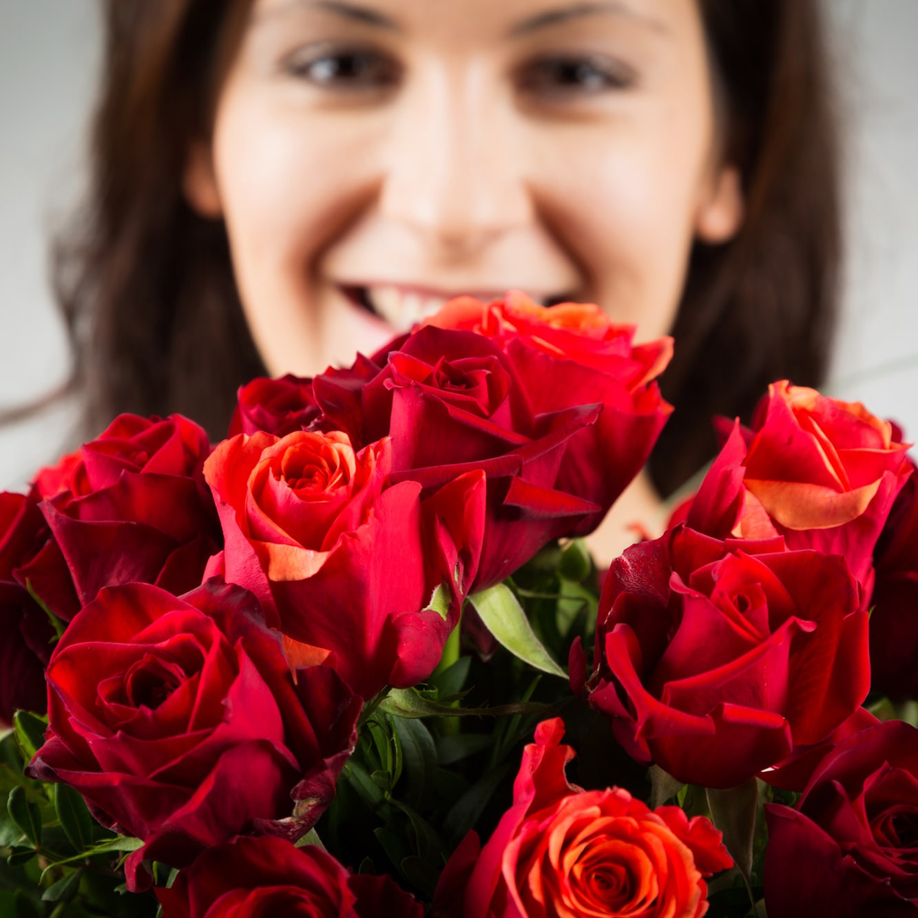 woman-bouquet-roses