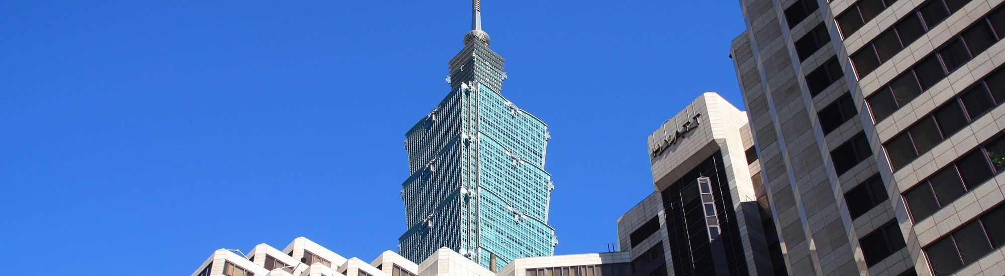 carrier-cools-heats-domestic-water-hyatt-taipei_c
