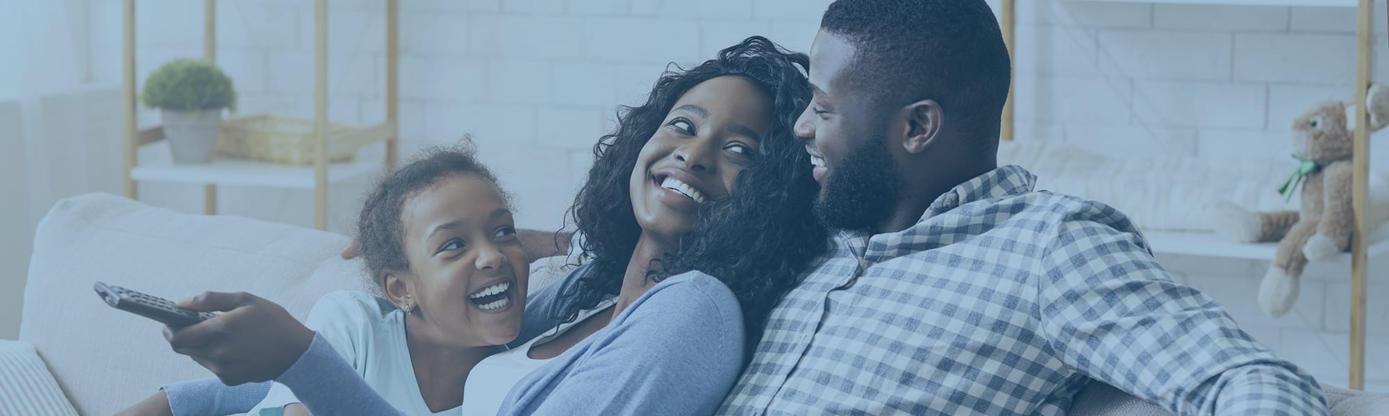 happy-family-watching-tv