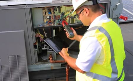 carrier-controls-expert-checking-equipment