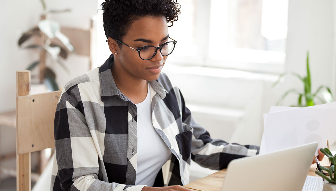 woman-working-on-laptop-1168x666