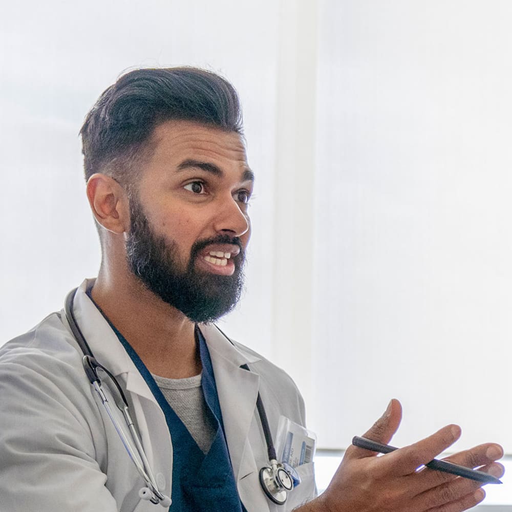 healthcare-worker-1x1
