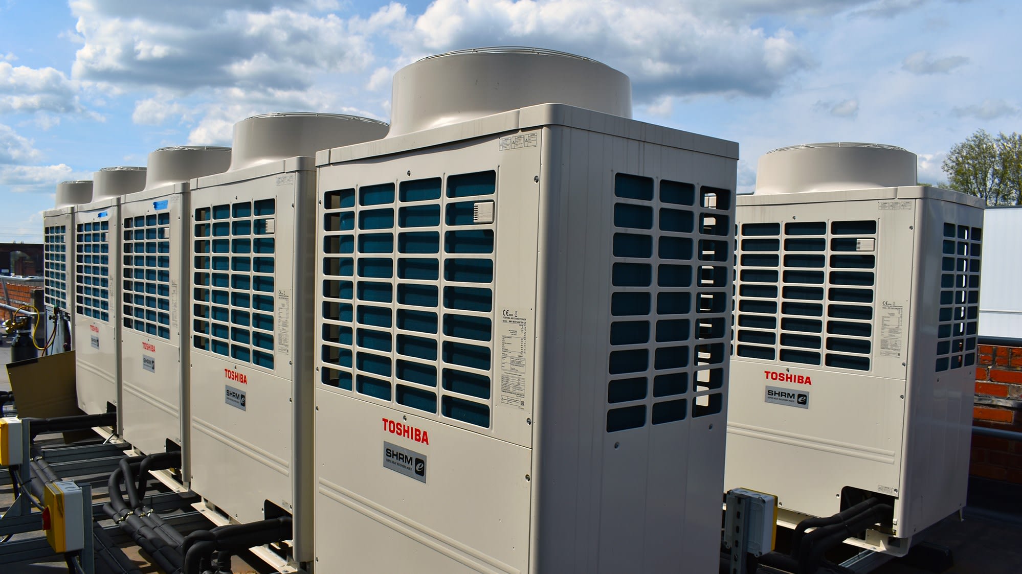 Toshiba-outdoor-units-16x9