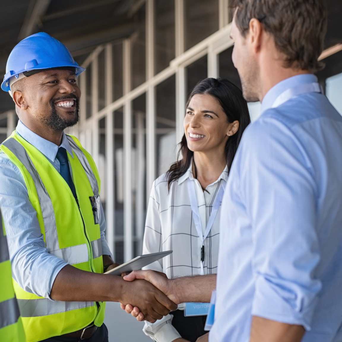 contractor-shaking-hands-with-customers-1x1
