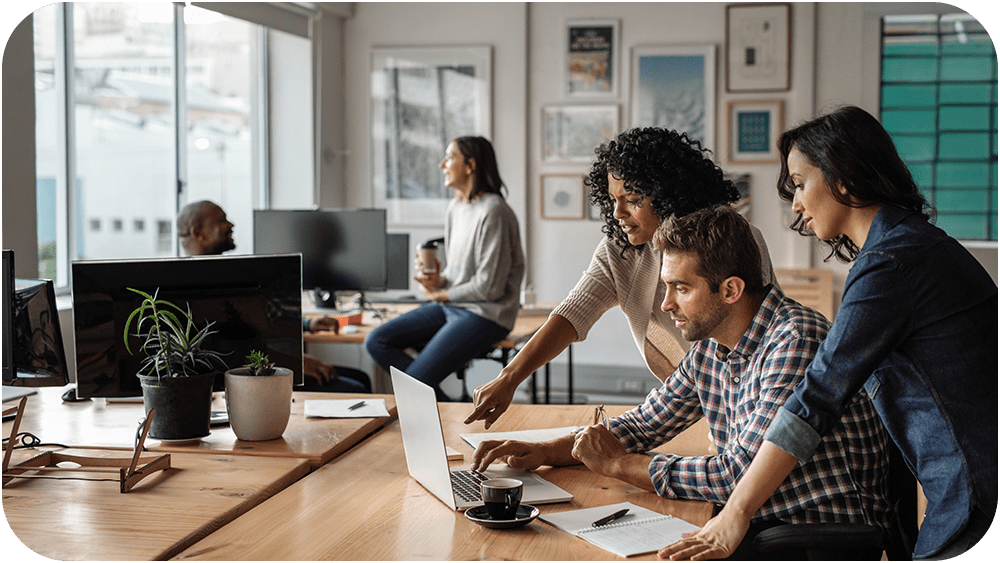 colleagues-working-at-laptop-16x9