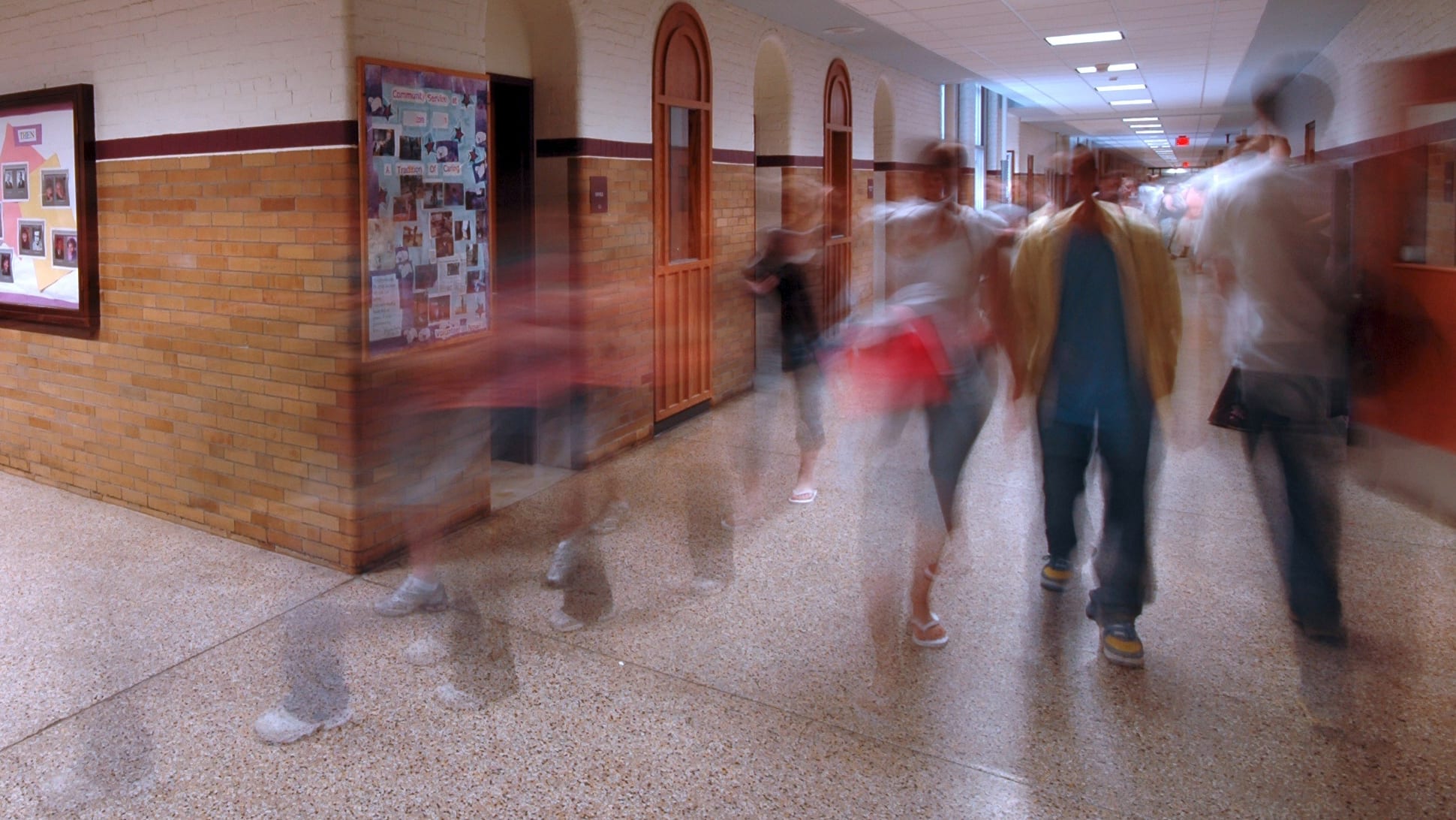 kids-in-school-hallway-16x9
