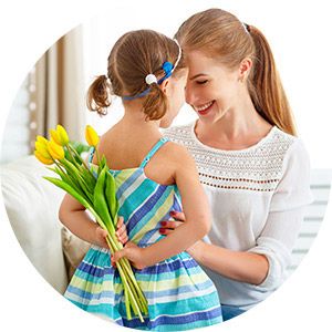 mother-and-daughter-in-carrier-hvac-cooling-comfort