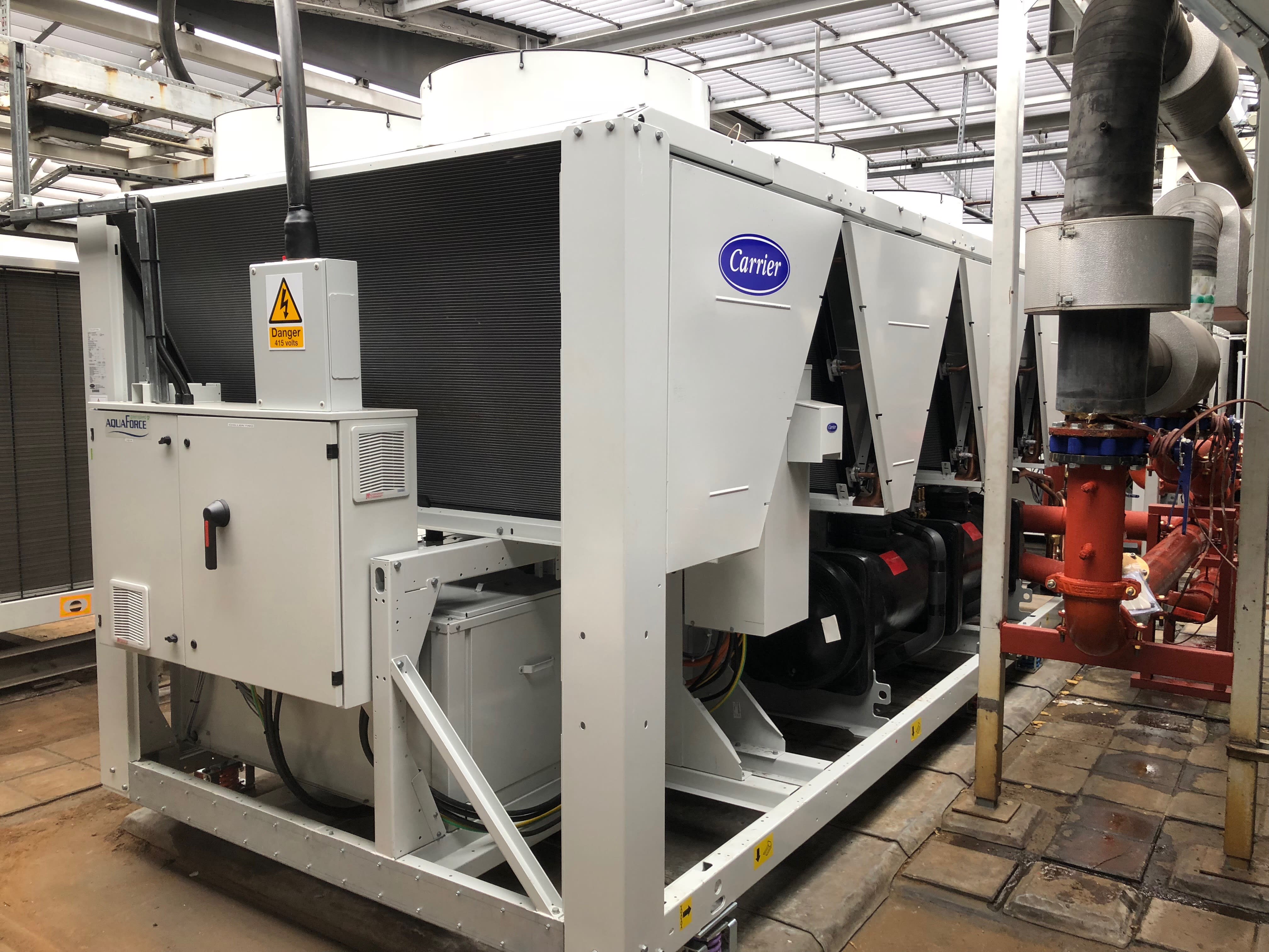 carrier-aquaforce_-30XAV-600-chillers