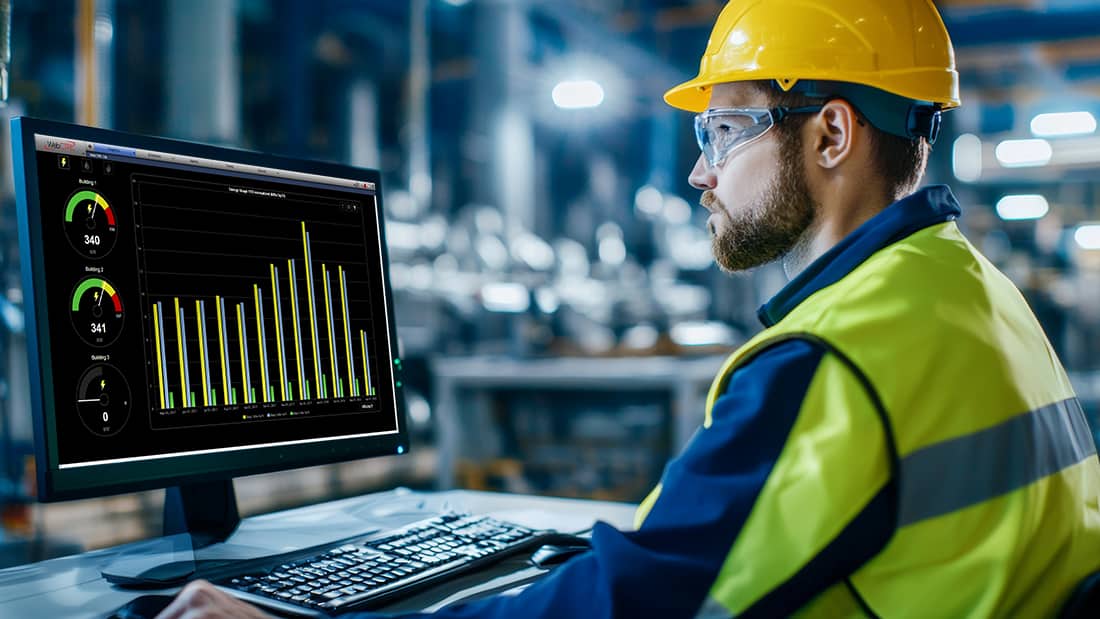 engineer-on-desktop-with-webctrl-screen-16x9